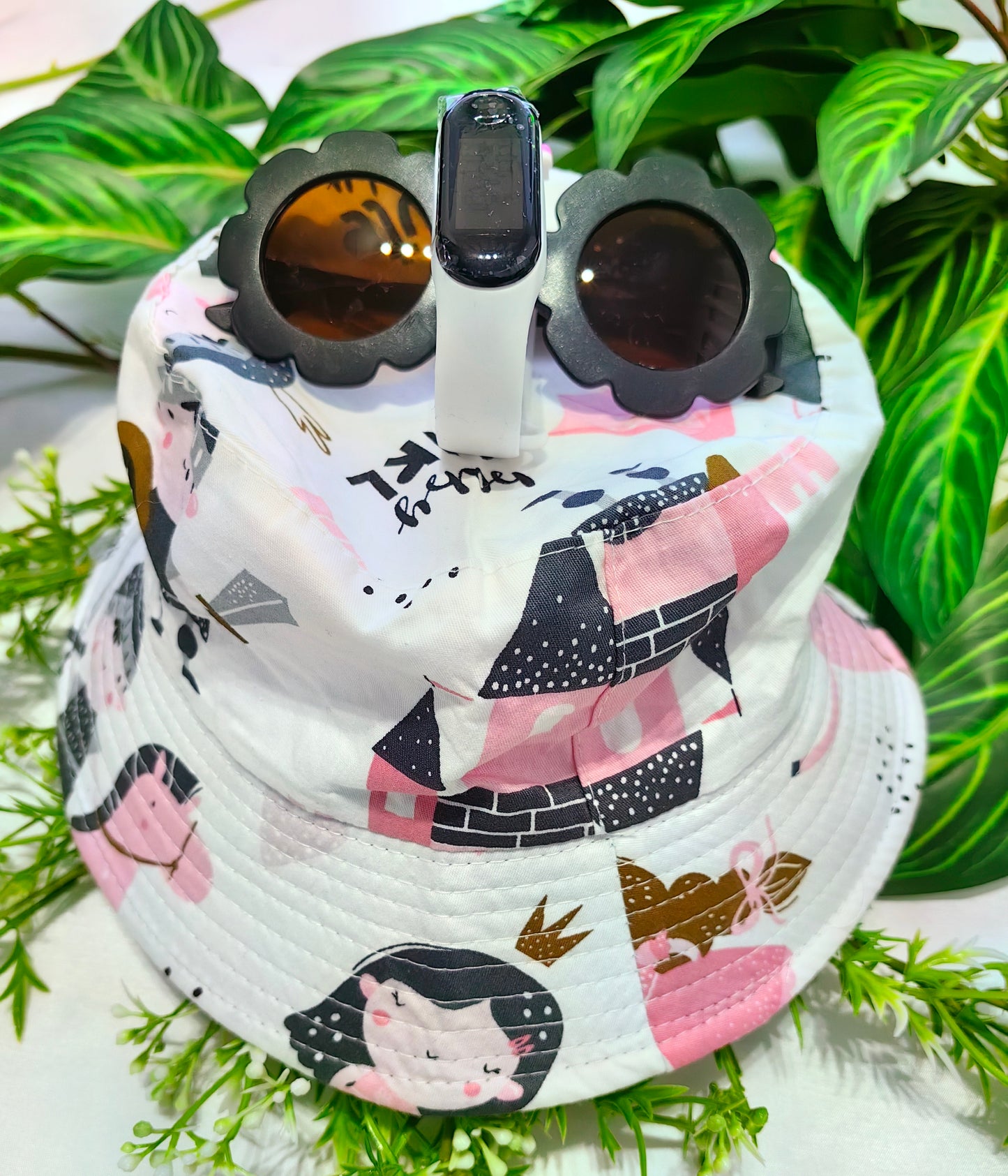 Cute Cartoon B=kids Bucket Hat and sunglasses