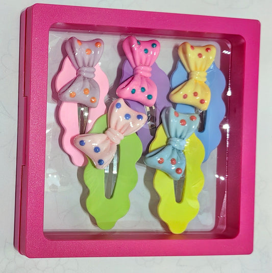 Groovy Flower Hairclips
